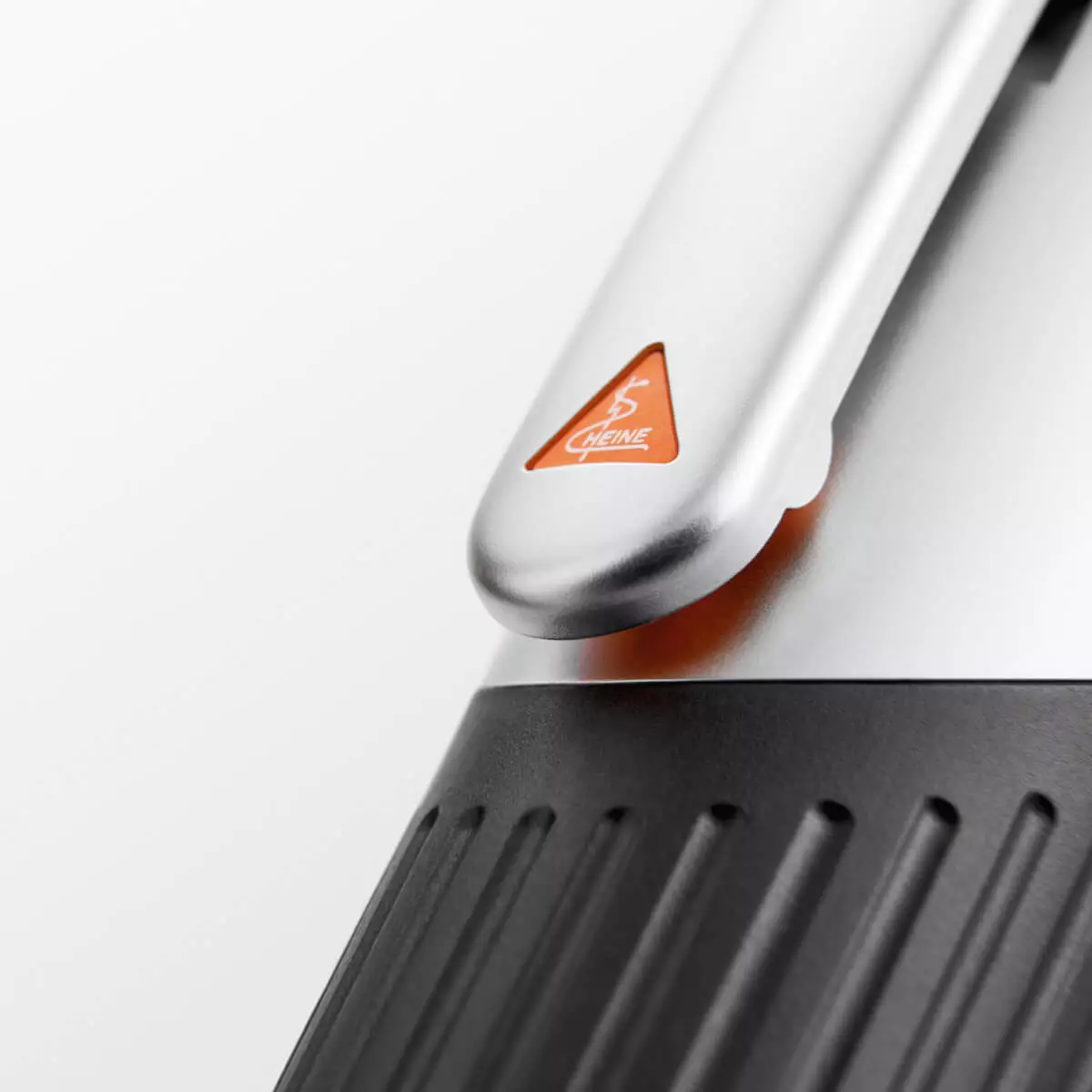  HEINE mini 3000 otoscope
