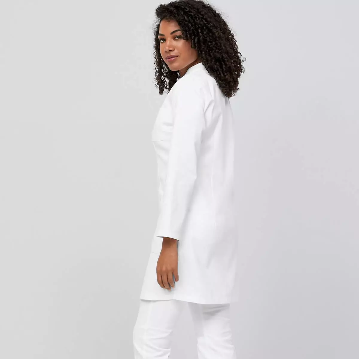  Women’s scrub/lab coat white