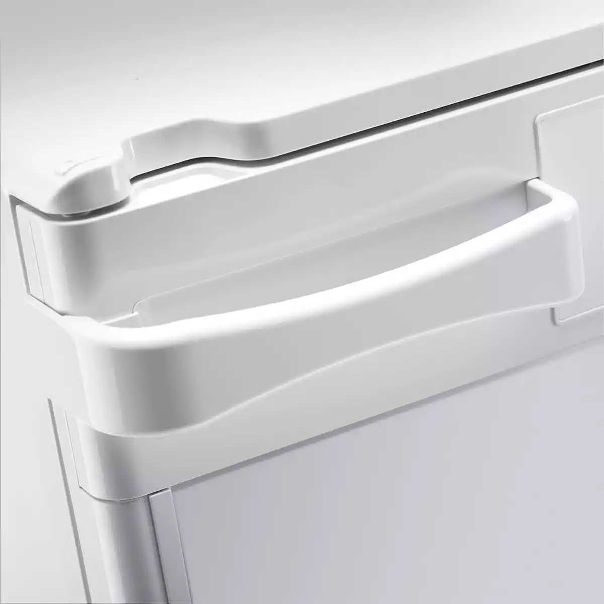  HC 302 medicine refrigerator