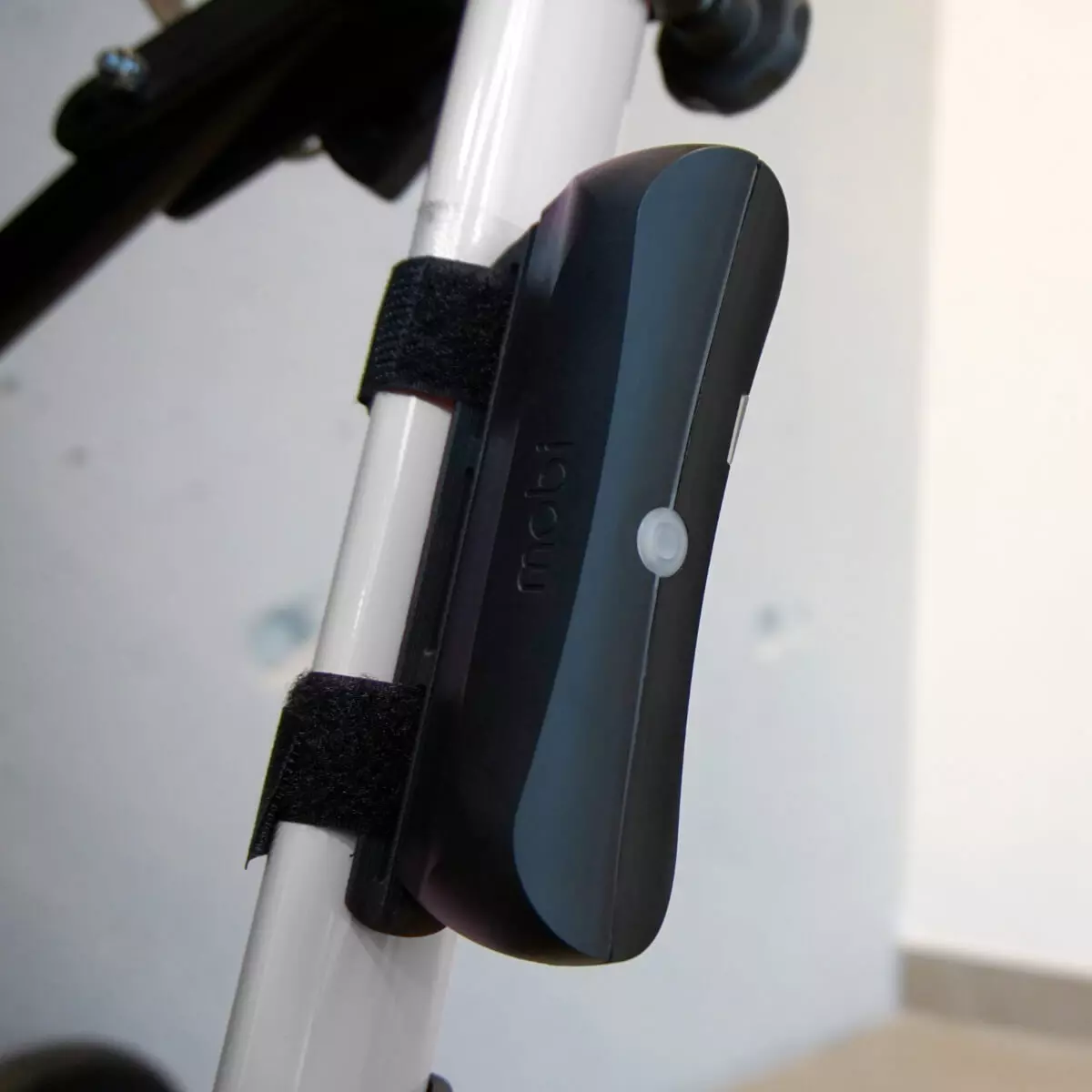  MOBI Smart Mobile Adapter with Localization & Alarm Function