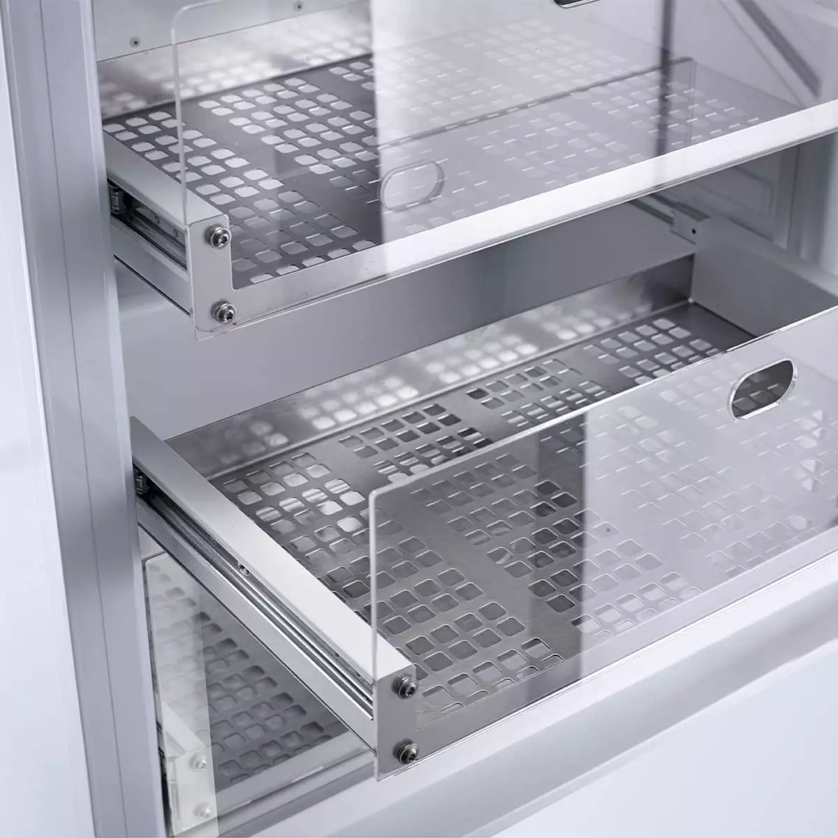  HC 302 medicine refrigerator